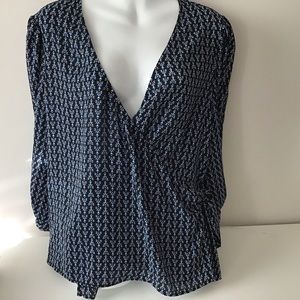 Top PXL Navy White Light Blue EUC Worthington
